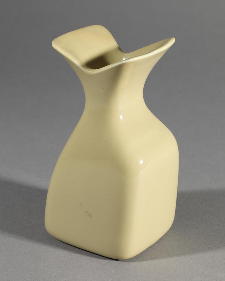 Hauptbild zu Objekt, Kleine gelbe Vase. Keramik, Giovanni Gariboldi, Richard Ginori San Cristoforo, K-16O 124