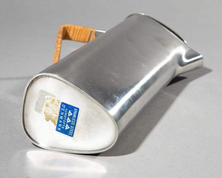Bild 4 zu Objekt, Kaffeekanne. Edelstahl. 1960, K-16O 48