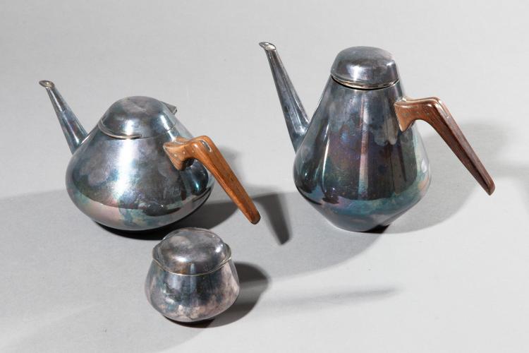 Hauptbild zu Objekt, Service. Nickel silver and wood. 1950s, K-16O 31