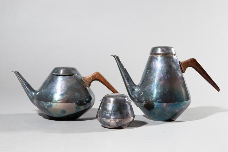 Bild 1 zu Objekt, Service. Nickel silver and wood. 1950s, K-16O 31