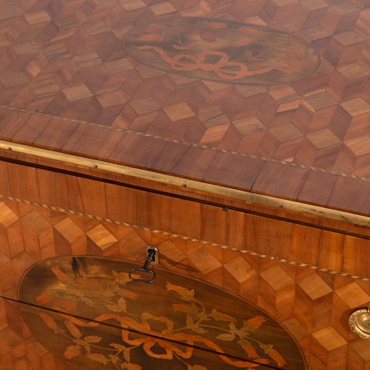 Bild 2 zu Objekt, Klassizistische Kommode, K-16A 23