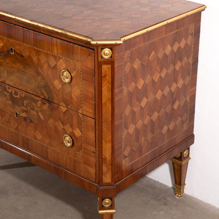 Bild 3 zu Objekt, Klassizistische Kommode, K-16A 23