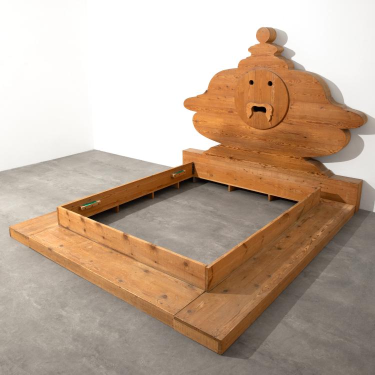 Hauptbild zu Objekt, Bett Modell La Bocca della Verit&agrave; aus der Mobili nella Valle Serie, Mario Ceroli, K-16B 728
