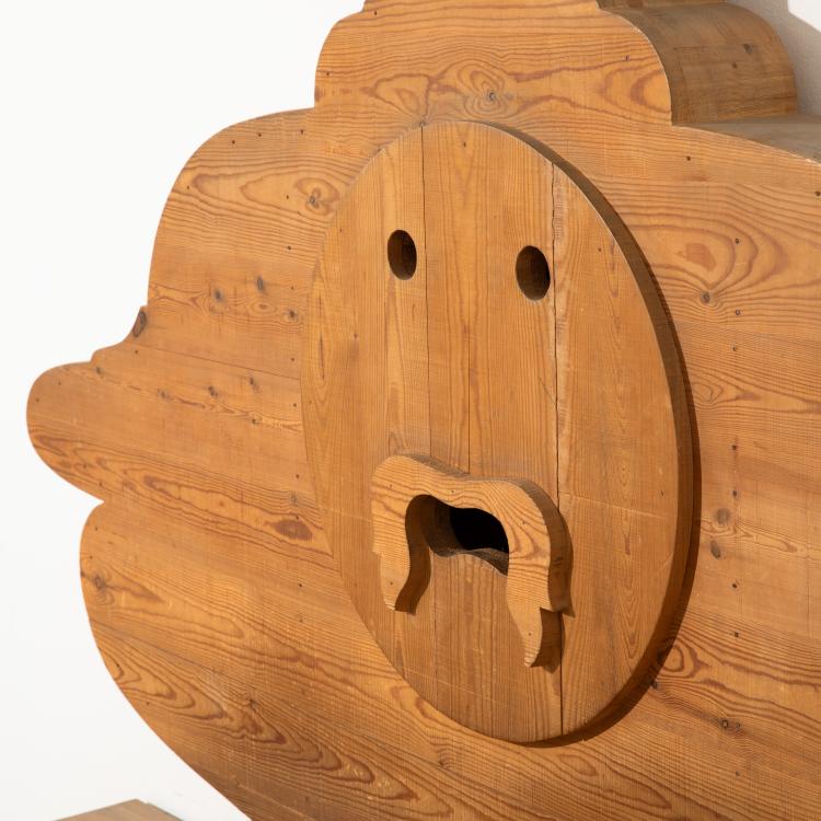 Bild 3 zu Objekt, Bett Modell La Bocca della Verit&agrave; aus der Mobili nella Valle Serie, Mario Ceroli, K-16B 728