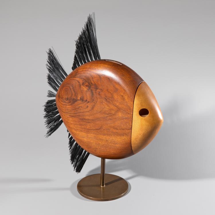 Hauptbild zu Objekt, Spardose in Form eines Fisches Modell 4946, Carl Aub&ouml;ck, Wekst&auml;tten Carl Aub&ouml;ck, K-16B 615