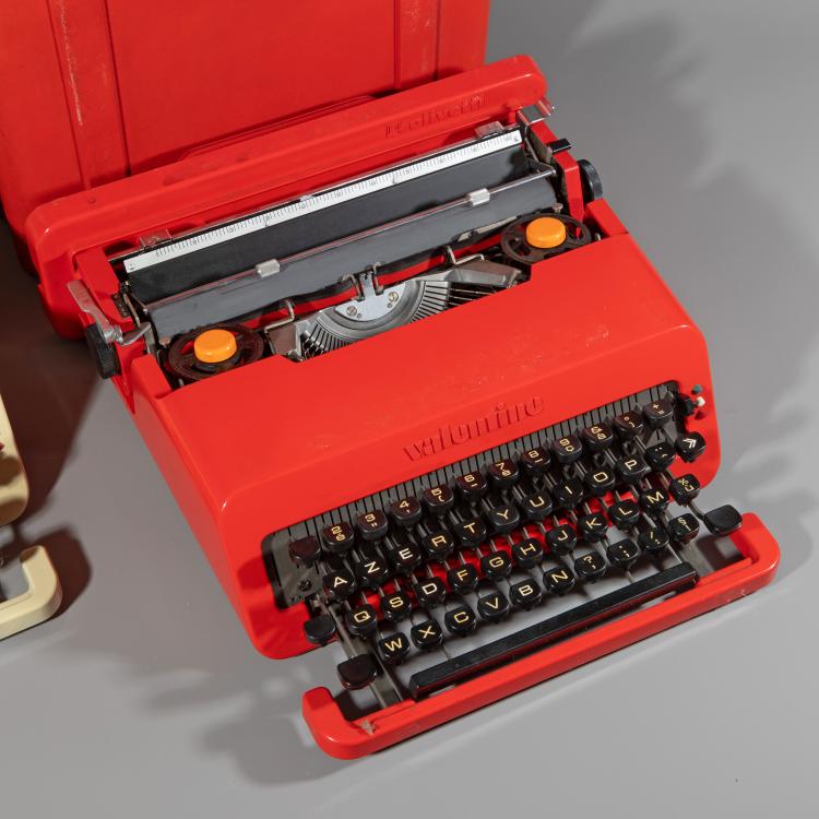 Bild 2 zu Objekt, 2 Valentine model typewriters, Ettore Sottsass, Olivetti, K-16O 73