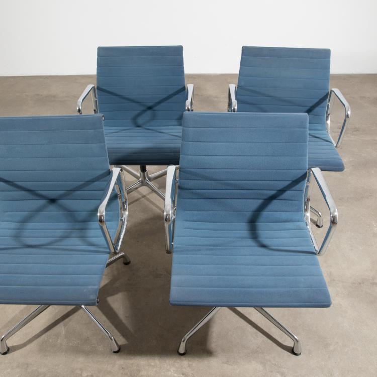 Bild 1 zu Objekt, 4 St&uuml;hle Modell Alu Chair EA 108, Charles Eames,Ray Eames, Vitra, K-16O 70