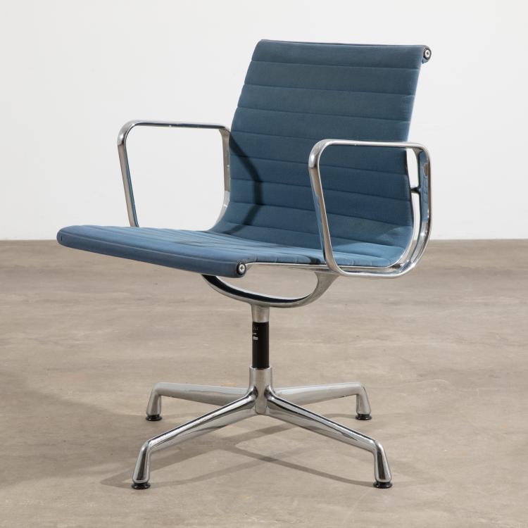 Bild 3 zu Objekt, 4 St&uuml;hle Modell Alu Chair EA 108, Charles Eames,Ray Eames, Vitra, K-16O 70