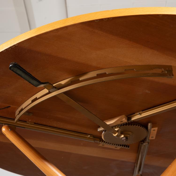 Bild 1 zu Objekt, Verstellbarer Tisch Modell Movex oder S. T. Tisch, J&uuml;rg Bally, K-16B 610