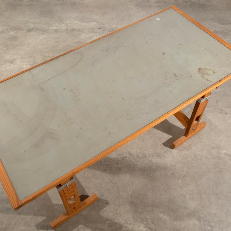 Bild 1 zu Objekt, Vertellbarer Tisch, Olof Pira, Laukaan Puu, K-16B 699