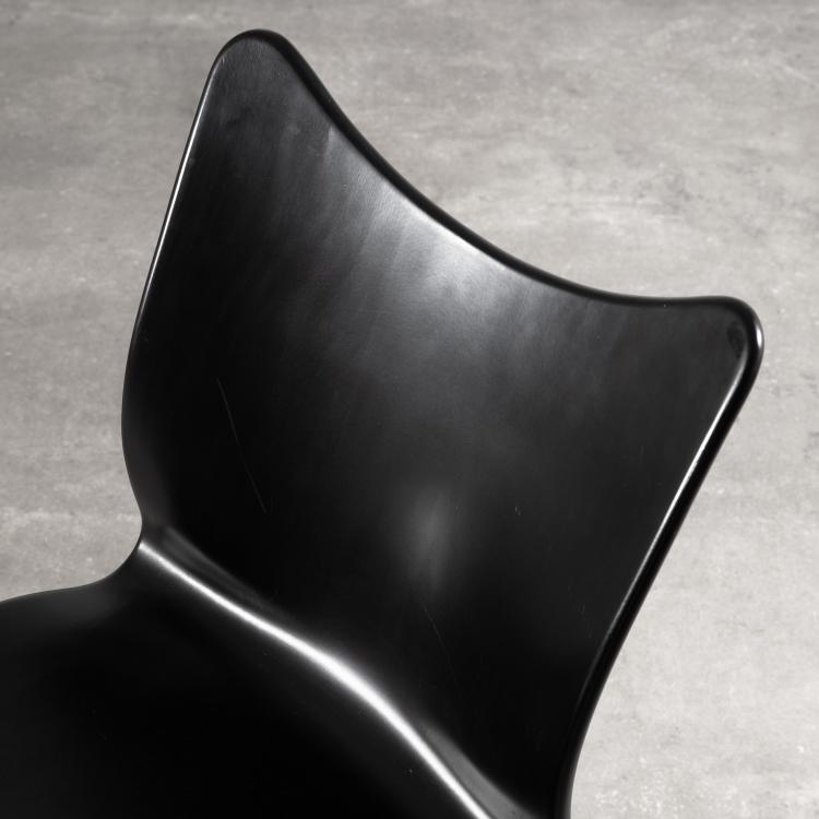 Bild 1 zu Objekt, Schichtholz Stuhl Modell S-Chair 275, Verner Panton, Thonet / Sommer, K-16B 702