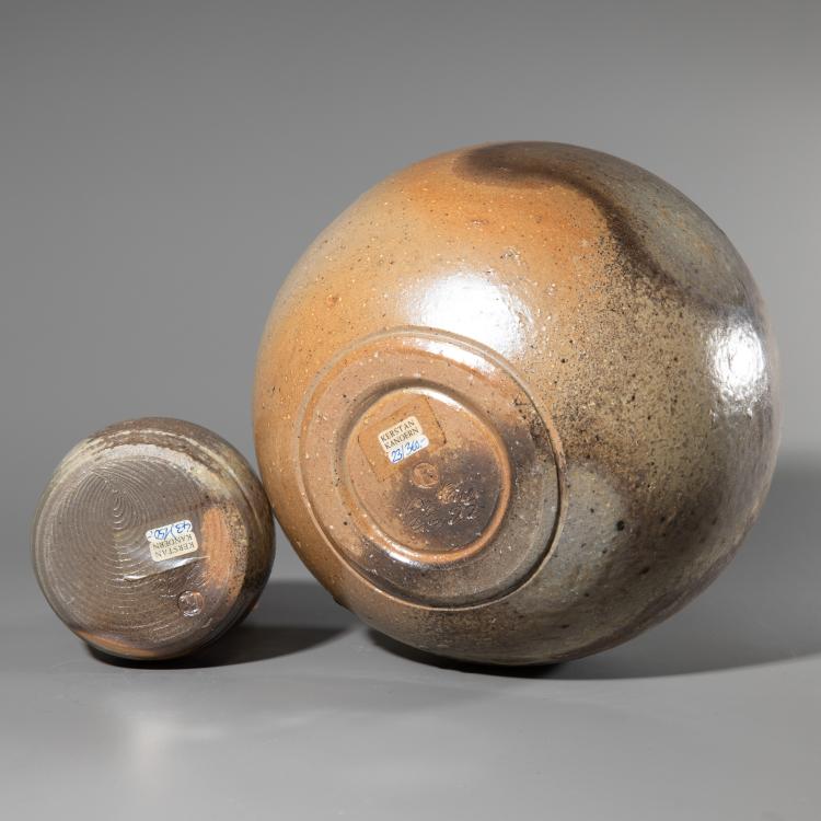 Bild 3 zu Objekt, A spherical vase and a small lidded vessel, Horst Kerstan, K-16O 137