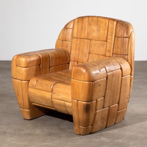 Armchair seating sculpture La Casa