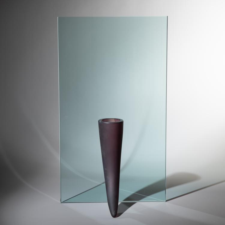 Bild 3 zu Objekt, Gro&szlig;e, limitierte Vase Modell Une &Eacute;tranget&eacute; contre un mur, Philippe Starck, Daum, Paris, K-16B 821