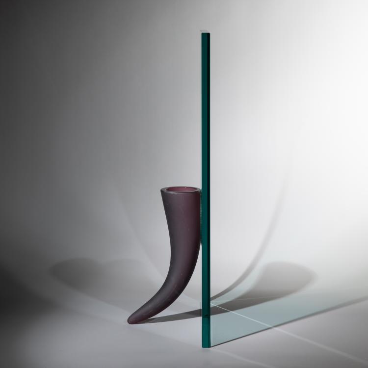 Bild 4 zu Objekt, Gro&szlig;e, limitierte Vase Modell Une &Eacute;tranget&eacute; contre un mur, Philippe Starck, Daum, Paris, K-16B 821