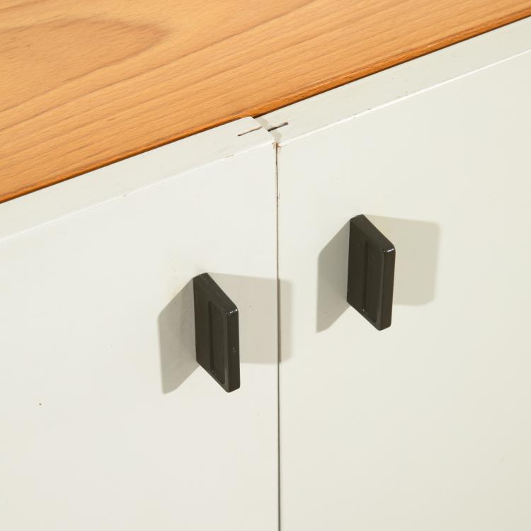Bild 2 zu Objekt, Sideboard / Kommode aus dem M&ouml;belsystem RZ 57, Dieter Rams, Vitsoe & Zapf, K-16B 573