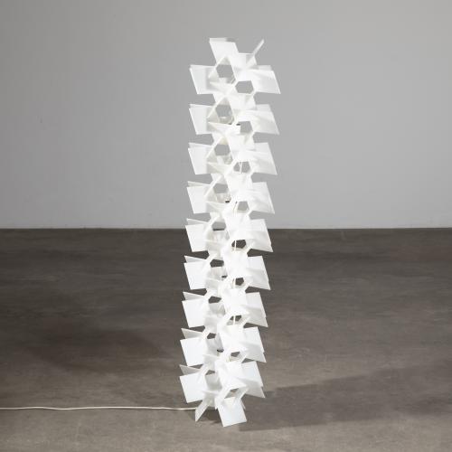 Illuminated sculpture model Formes Instables