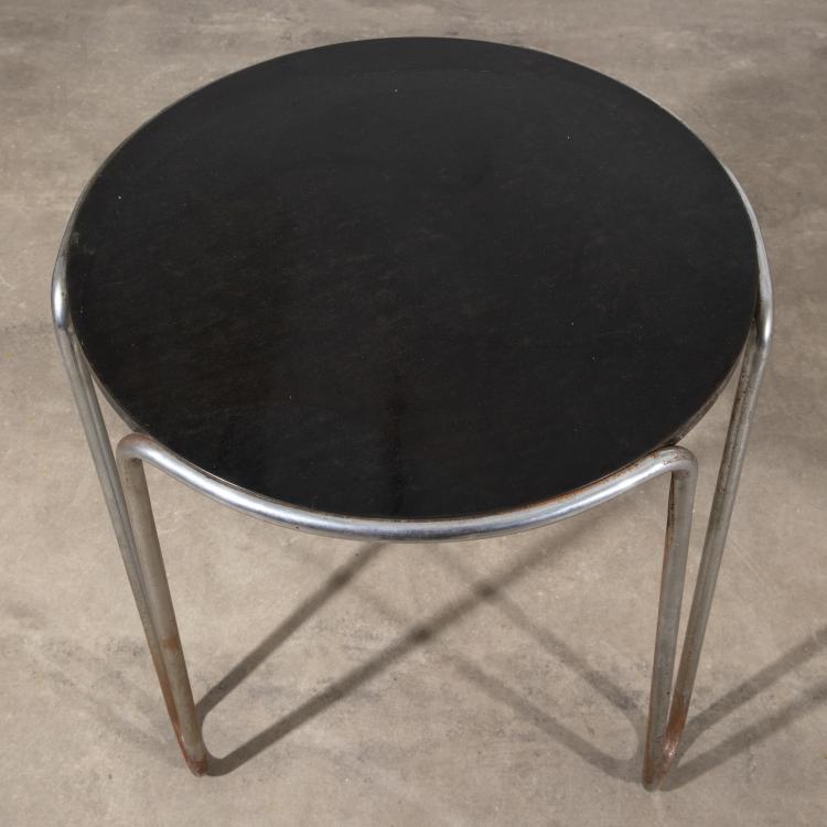 Bild 4 zu Objekt, 2 three-legged steel tube loop tables, Thonet France, K-16O 11