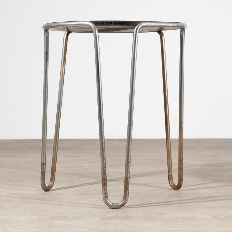 Bild 8 zu Objekt, 2 three-legged steel tube loop tables, Thonet France, K-16O 11