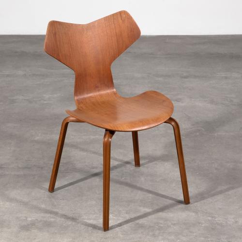 Schichtholz Stuhl Modell Grand Prix