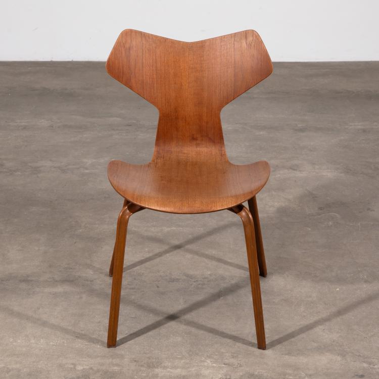 Bild 1 zu Objekt, Schichtholz Stuhl Modell Grand Prix, Arne Jacobsen, Fritz Hansen, K-16O 109