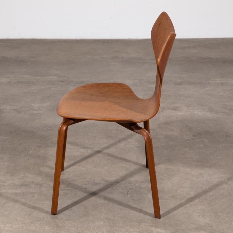 Bild 2 zu Objekt, Schichtholz Stuhl Modell Grand Prix, Arne Jacobsen, Fritz Hansen, K-16O 109