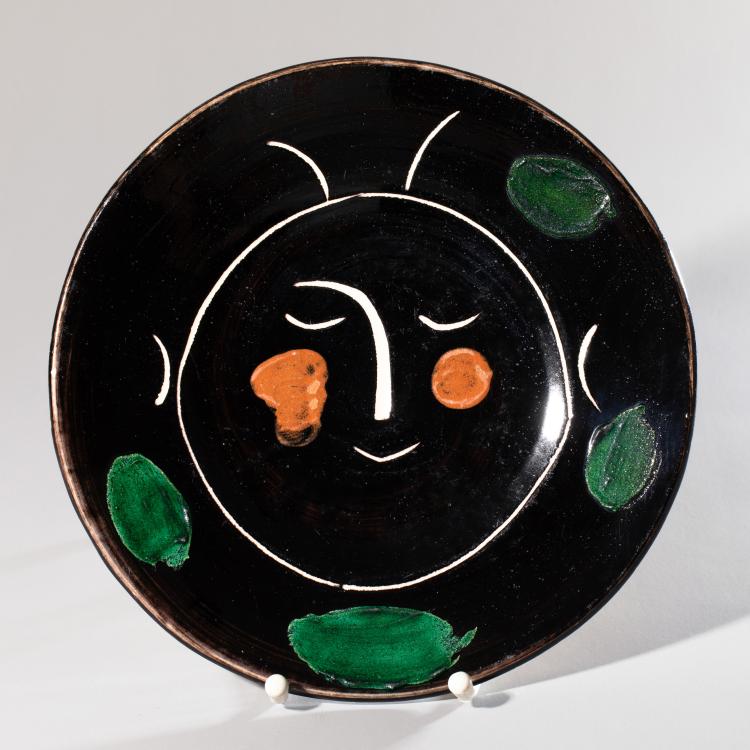 Hauptbild zu Objekt, Teller aus dem Service 'Visage Noir', 1948, Pablo Picasso, K-16B 371