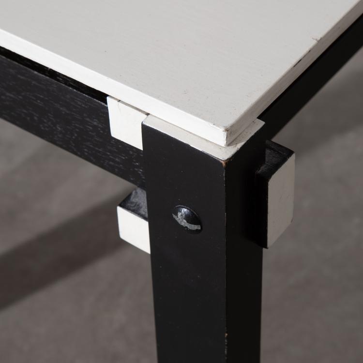 Bild 1 zu Objekt, Hocker Modell Military Stool von H. G. M., G. A. van de Groenekan, Gerrit Rietveld, H. G. M., G. A. v.d. Groenekan, K-16B 625