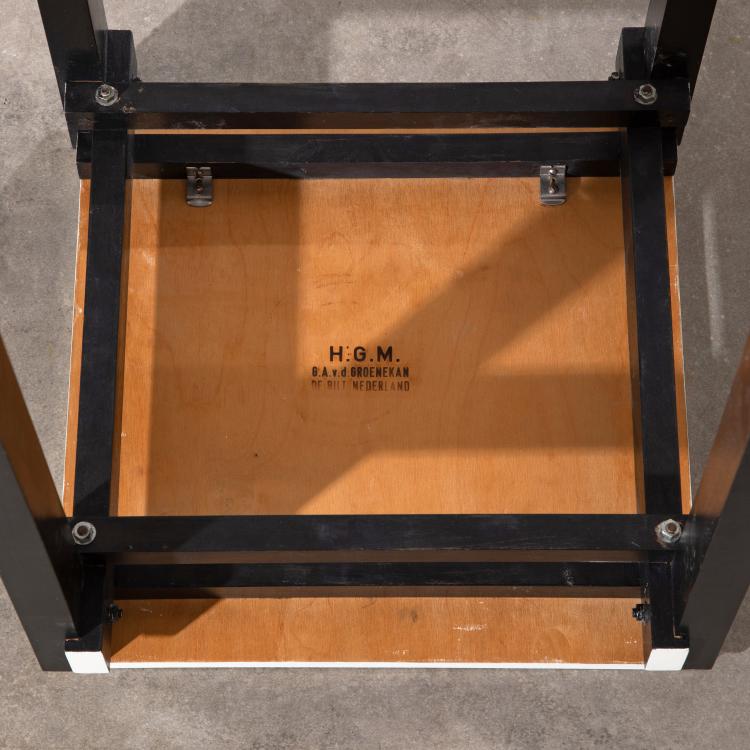 Bild 4 zu Objekt, Hocker Modell Military Stool von H. G. M., G. A. van de Groenekan, Gerrit Rietveld, H. G. M., G. A. v.d. Groenekan, K-16B 625