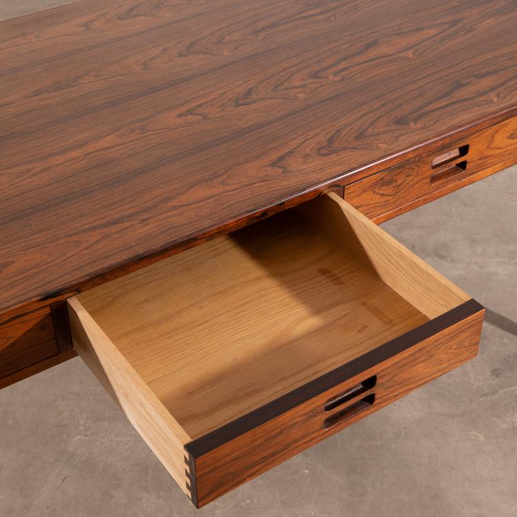 Bild 1 zu Objekt, Gro&szlig;er Schreibtisch in Rio-Palisander, Nanna Ditzel, S&ouml;ren Willadsen, K-16B 687
