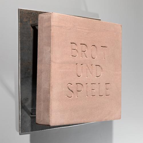 Wandleuchte 'Brot und Spiele'