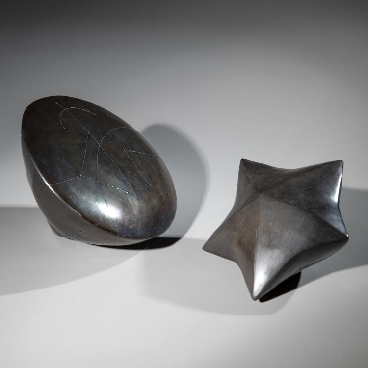 Hauptbild zu Objekt, Zwei schwarze Plastiken, K-16A 256