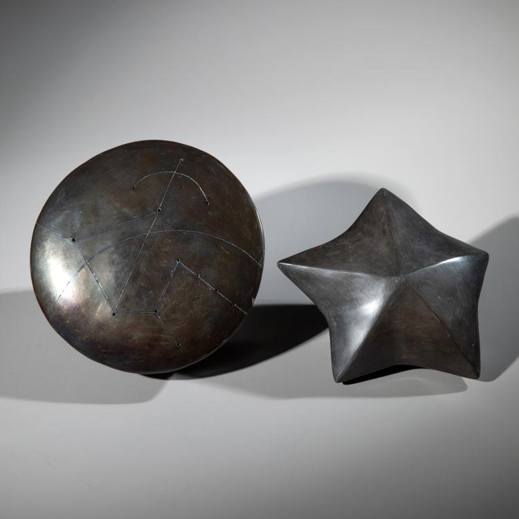 Bild 1 zu Objekt, Zwei schwarze Plastiken, K-16A 256