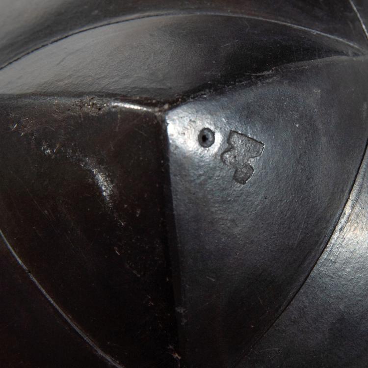 Bild 5 zu Objekt, Zwei schwarze Plastiken, K-16A 256