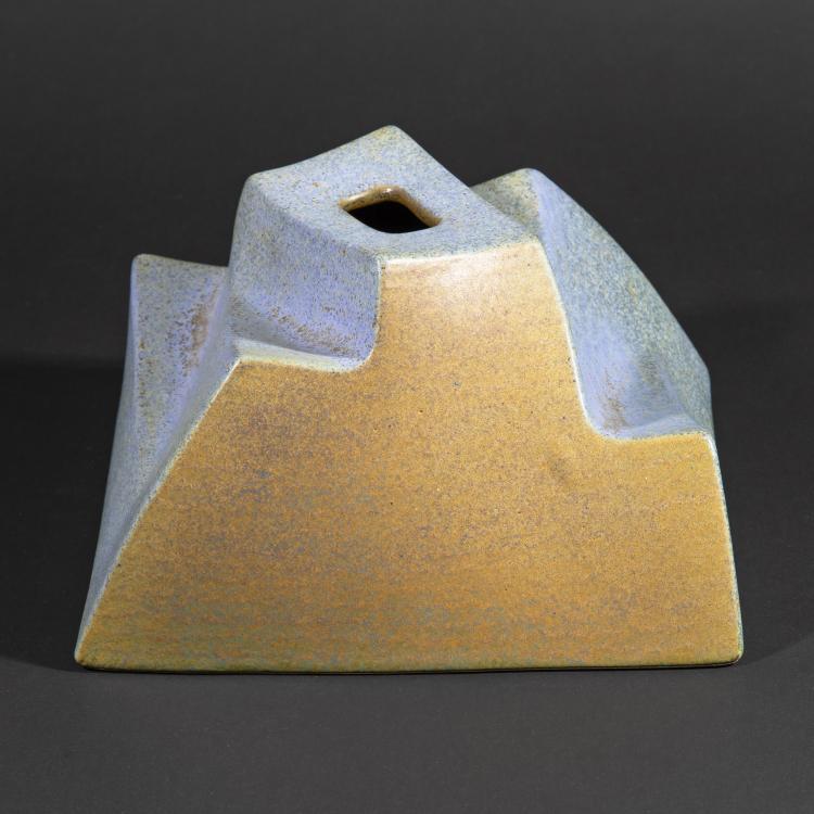 Bild 1 zu Objekt, Gekantete Vase, K-16A 246