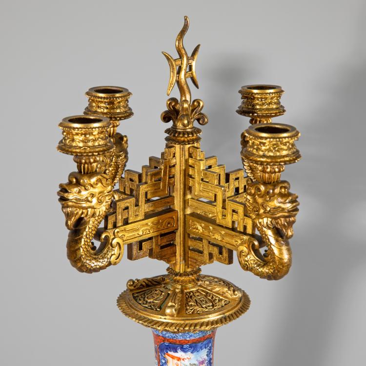 Bild 2 zu Objekt, Paar montierte Girandolen im chinoisen Stil, K-16A 10