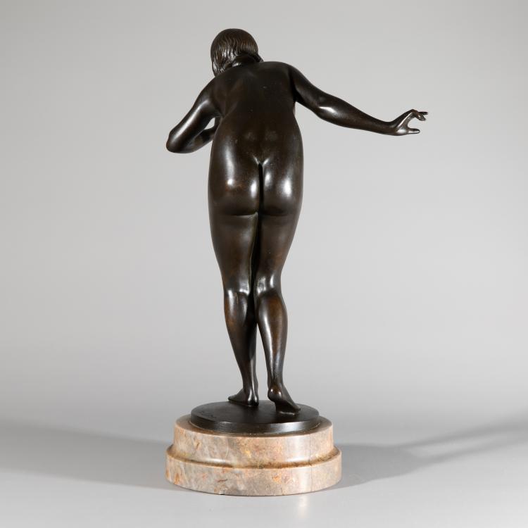 Bild 4 zu Objekt, Bronzefigur eines leicht gebeugten Frauenaktes, um 1900, K-16B 285