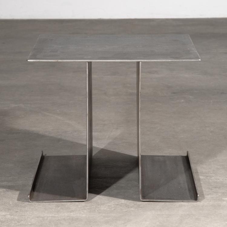 Bild 1 zu Objekt, Unikat Beistelltisch / Hocker, Hermann Becker, Becker Stahlm&ouml;bel, K-16B 840