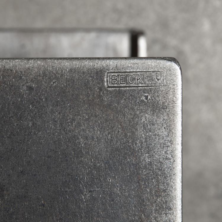 Bild 2 zu Objekt, Unikat Beistelltisch / Hocker, Hermann Becker, Becker Stahlm&ouml;bel, K-16B 840