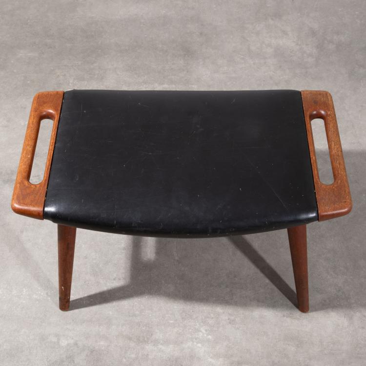 Bild 1 zu Objekt, Hocker / Fu&szlig;hocker Modell AP-29, Hans J. Wegner, A. P. Stolen, K-16B 679