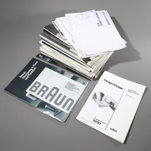 Collection of magazines Der Braun Sammler, Braun + Design, Design + Design and Braun advertising material