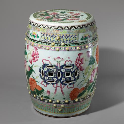 Famille rose-Gartenhocker