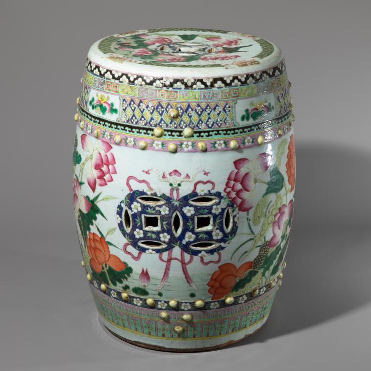 Hauptbild zu Objekt, Famille rose-Gartenhocker, K-16A 12