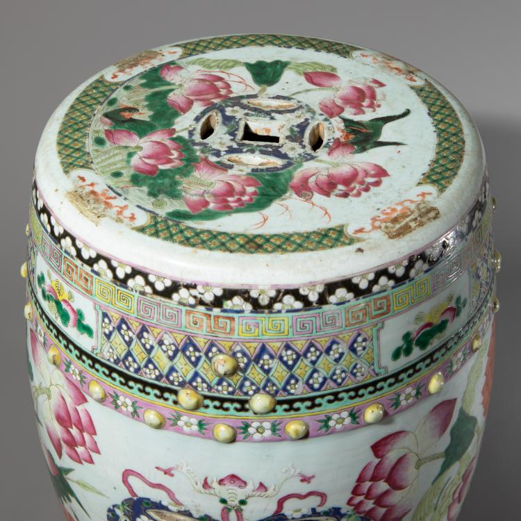 Bild 1 zu Objekt, Famille rose-Gartenhocker, K-16A 12