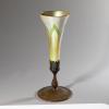 Vase mit Bronzefuß, um 1906