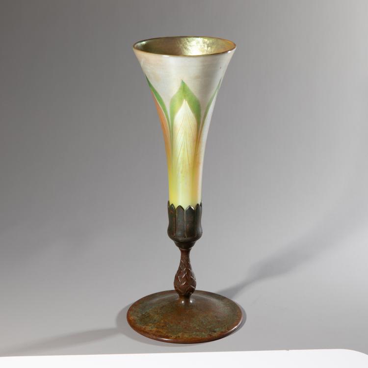 Hauptbild zu Objekt, Vase mit Bronzefu&szlig;, um 1906, Tiffany, L. C., New York, K-16A 164