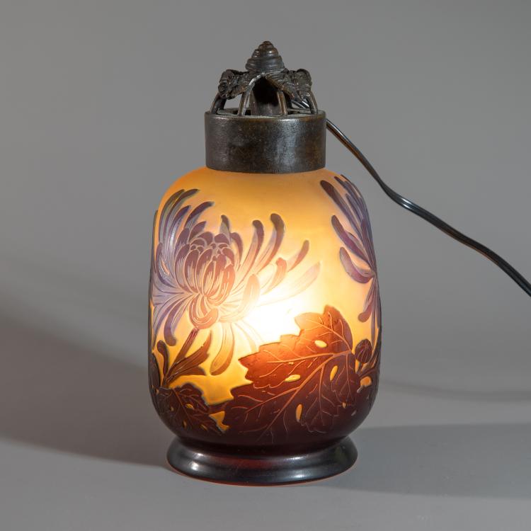 Bild 1 zu Objekt, Veilleuse 'Chrysanth&egrave;mes', 1908-14, Gall&eacute;, Nancy, K-16A 165