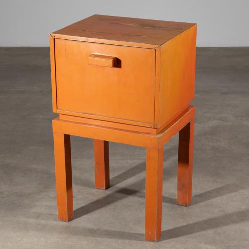 Small chest of drawers