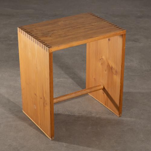 Ulm stool