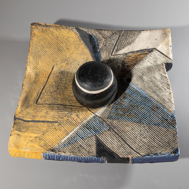 Bild 1 zu Objekt, Schale mit Kugel, K-16A 265